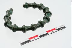 Foto von Bronzeknotenarmreif (NHMW-PRAE-024313)
